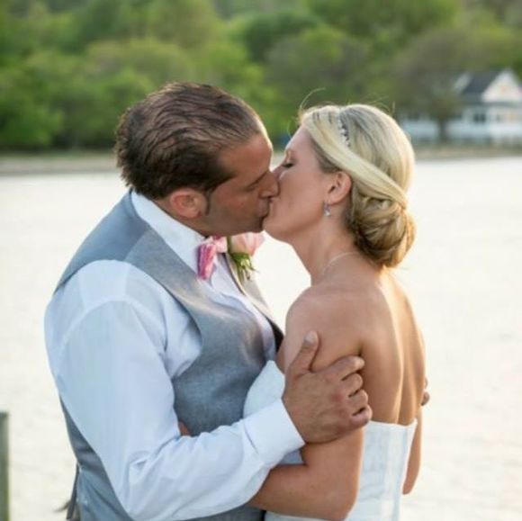 Profile Picture of Eric Strouse (@ericstrouse) on Poshmark