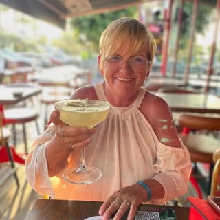 Profile Picture of Dawn Bowyer (@bowyerdawn) on Instagram