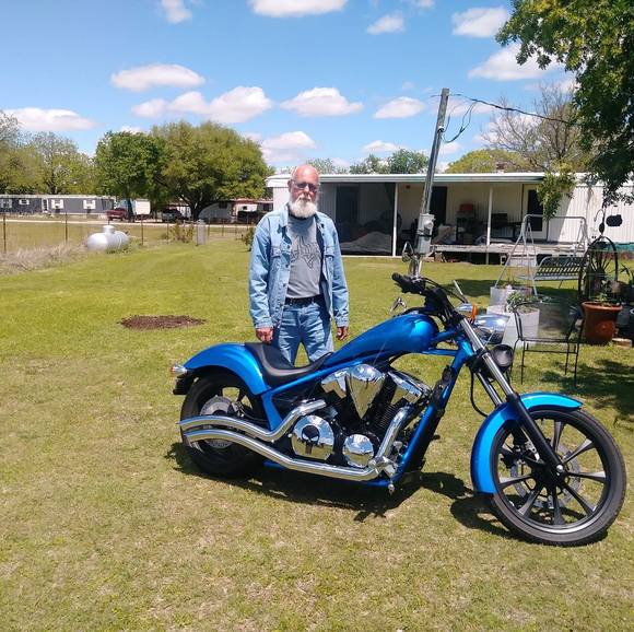 Profile Picture of Mike Burks (@mikeburks357) on Poshmark