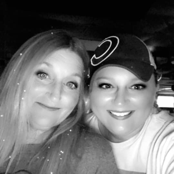Profile Picture of Donna Capper (@donnacapper2) on Poshmark