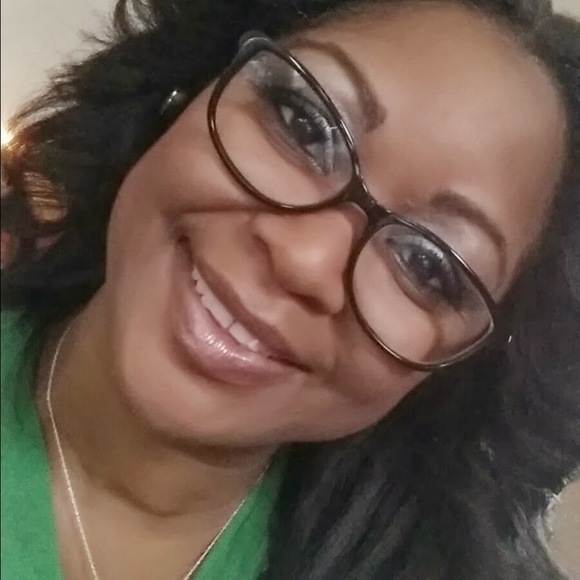 Profile Picture of Tanisha Hardimon (@tanishatillman) on Poshmark