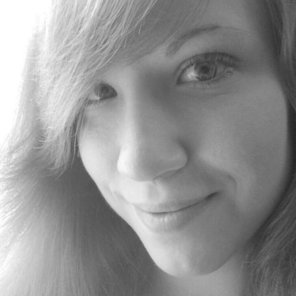 Profile Picture of Erica Turrell (@turrelle) on Poshmark