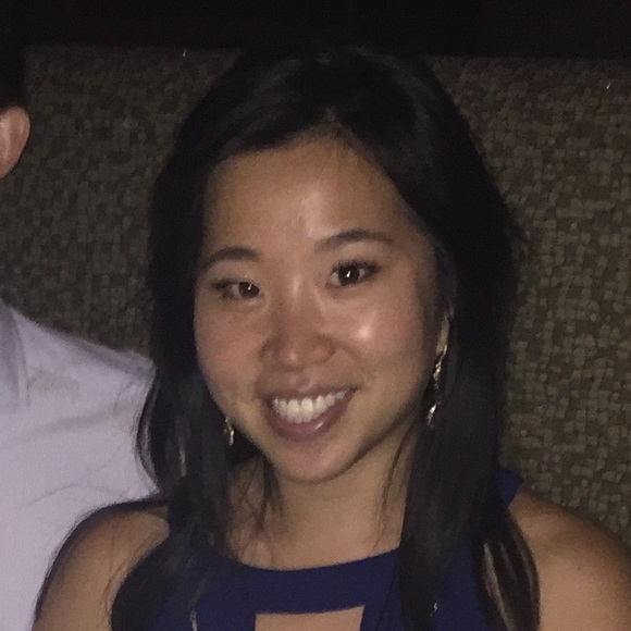 Profile Picture of Alice Tang (@alicetang2) on Poshmark