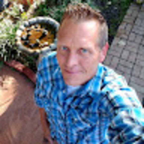 Profile Picture of Kevin Cupples (@kevincupples41) on Poshmark