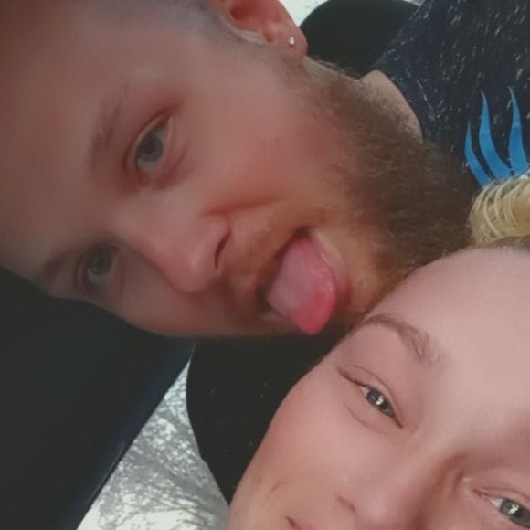 Profile Picture of April Root (@aprilroot63) on Poshmark