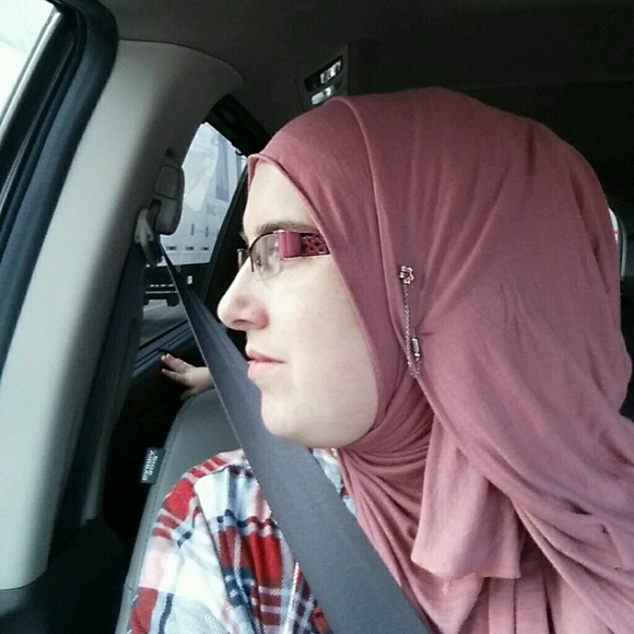 Profile Picture of Chris Booty (@chriskris) on Poshmark