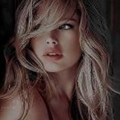 Profile Picture of Amanda Morad (@angel66lov) on Twitter