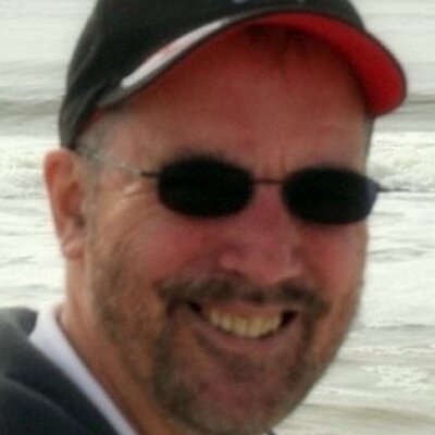 Profile Picture of L Holmes (@slholmes) on Twitter