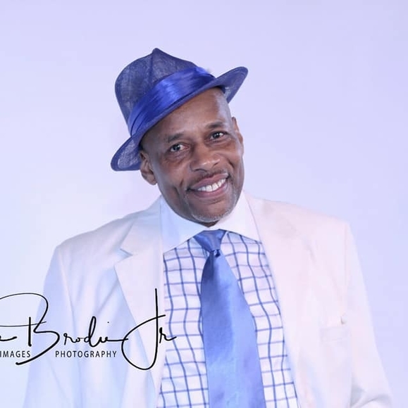 Profile Picture of Teddy Peterson (@suitsbytp) on Poshmark