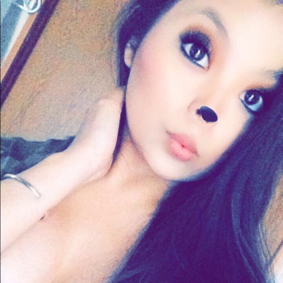 Profile Picture of Michelle Cadman (@michellecadman) on Poshmark