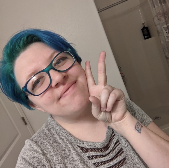 Profile Picture of Lexi Withey (@harmonicsoul) on Poshmark