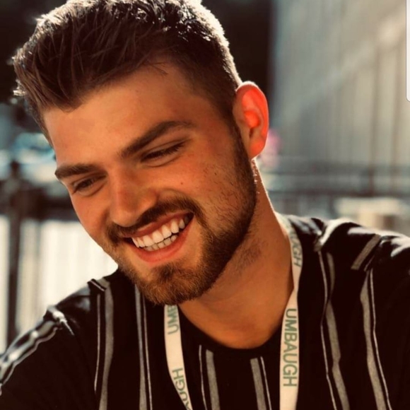 Profile Picture of Chris Conn (@connchris16) on Poshmark