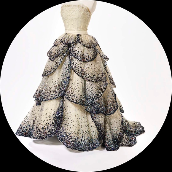 Profile Picture of Jennifer Hinkelman (@fuchsiabush) on Poshmark