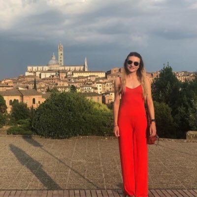 Profile Picture of Sarah Wade (@_sarahwade) on Twitter