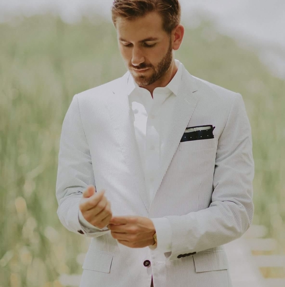 Profile Picture of Josh Trueblood (@joshtrueblood) on Poshmark