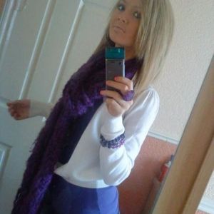Profile Picture of Emma Lister (@emzzy_95) on Myspace