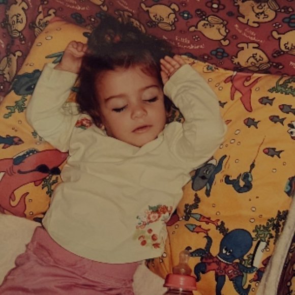 Profile Picture of Stephanie Aliferis (@saliferis) on Poshmark