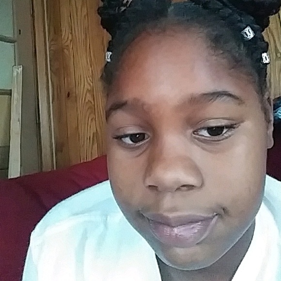 Profile Picture of Dajariona Mcdaniel (@daisynoway) on Poshmark