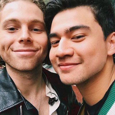 Profile Picture of Cake (@Edward15980902) on Twitter