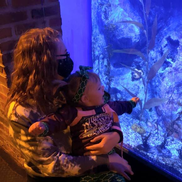 Profile Picture of Jessica Hoyman (@createcolor21) on Poshmark