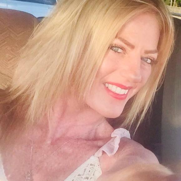 Profile Picture of Colleena Innes (@colleenainnes) on Poshmark