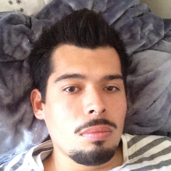 Profile Picture of Javier Quinones (@mc_qstarz) on Poshmark