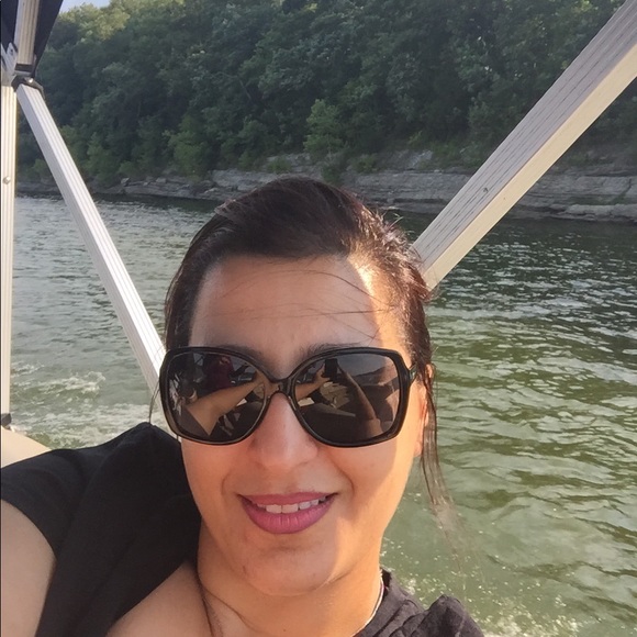 Profile Picture of Reham Wahbeh (@remow28) on Poshmark