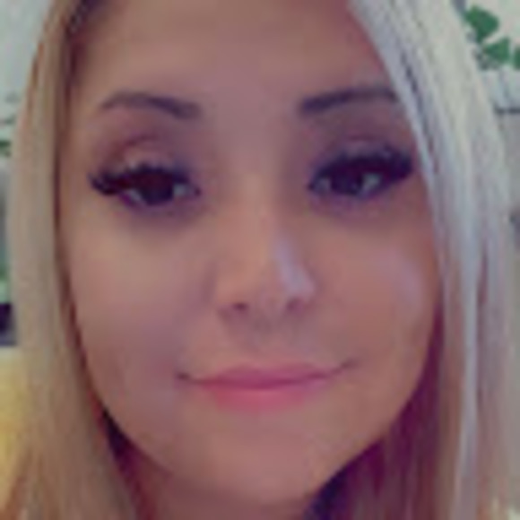Profile Picture of Raquel Cisneros (@cisnerosraquel6) on Poshmark