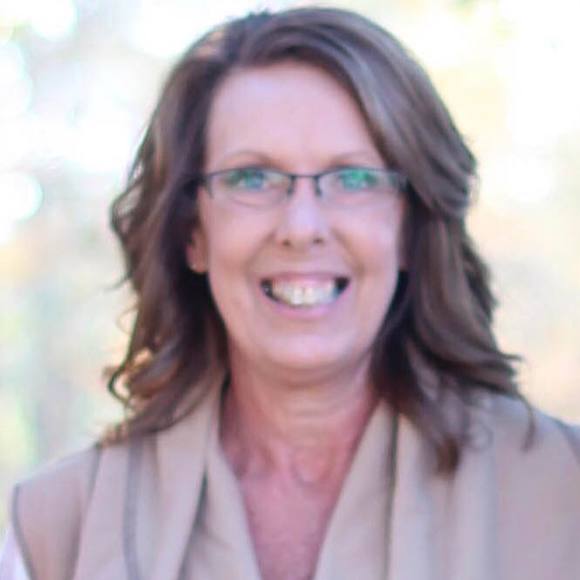 Profile Picture of Debora Xifos (@dxifos) on Poshmark