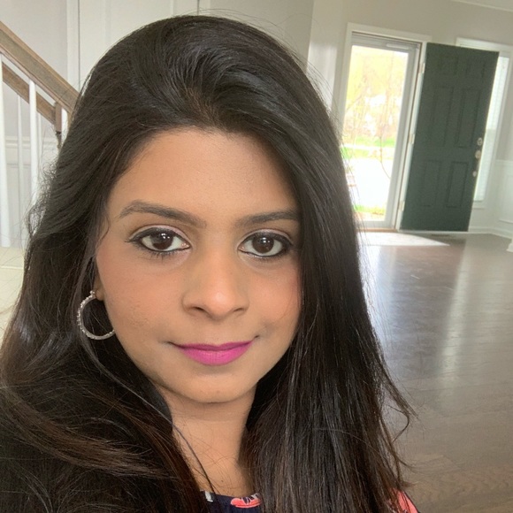 Profile Picture of Nitu Sankara (@nitusankara) on Poshmark