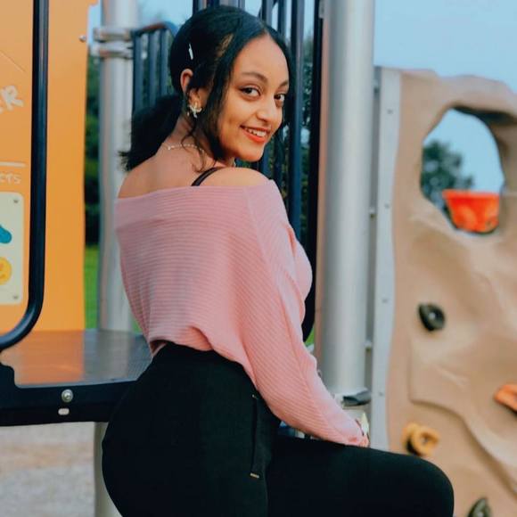 Profile Picture of Edlawit Getachew (@edlawitgetachew) on Poshmark