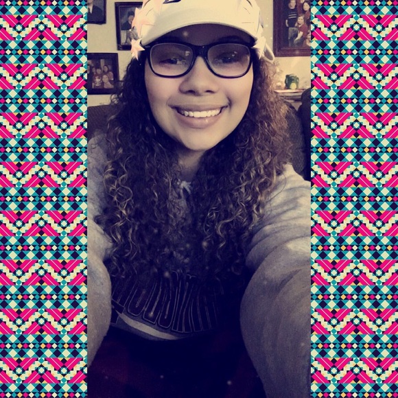 Profile Picture of Brianna Husk (@bh0610) on Poshmark