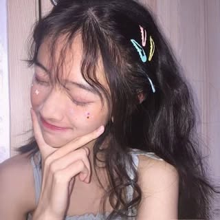 Profile Picture of 紫色秋裤少女 (@baixiaoying_) on Instagram