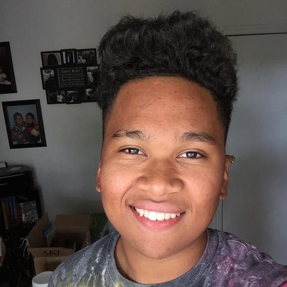 Profile Picture of Xavier Suarez (@xavierss) on Poshmark