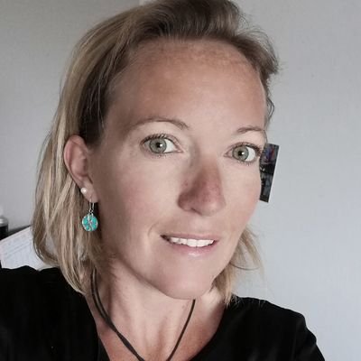 Profile Picture of Mimi (@emilie_barry) on Twitter