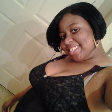 Profile Picture of Dominique Lawrence (@mzthickredbone) on Twitter