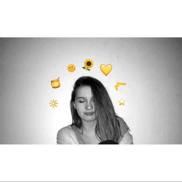 Profile Picture of Hailey Dyer (@hhaileydyerr) on Poshmark