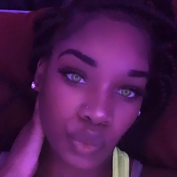 Profile Picture of Cleopatra Carter (@cleopatracarter) on Poshmark