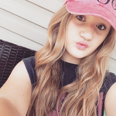 Profile Picture of Emma Coffman (@EmmaCoffman7) on Twitter