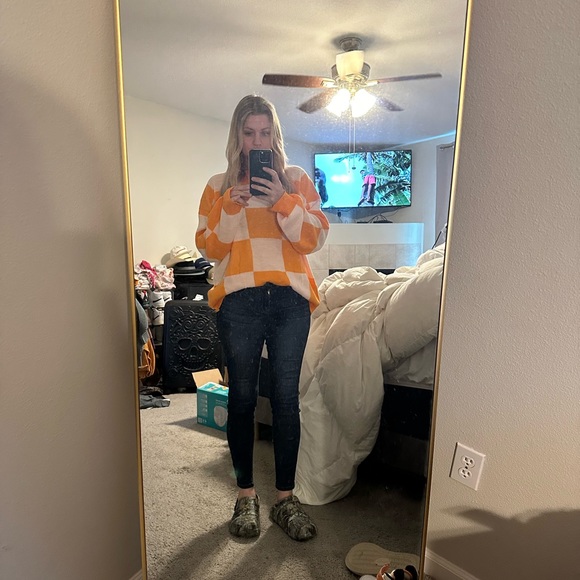 Profile Picture of Sabina Schmeling (@smieliczek) on Poshmark