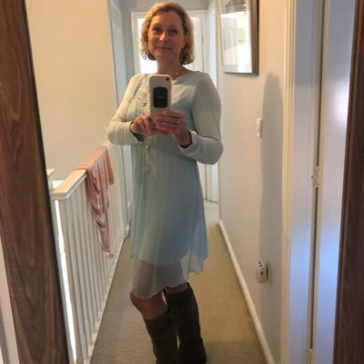 Profile Picture of Karen Baker (@HylandsHypno) on Twitter