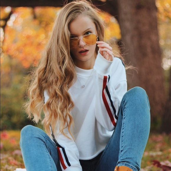 Profile Picture of Madison Wassmer (@madisonwassmer) on Poshmark