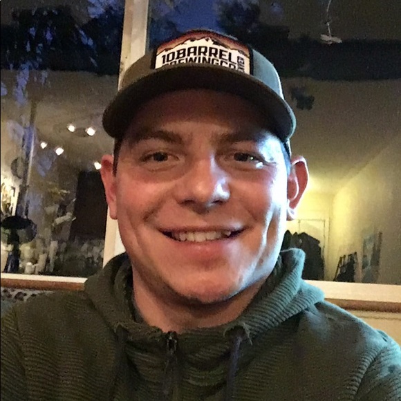 Profile Picture of Alex Archer (@archerdude) on Poshmark