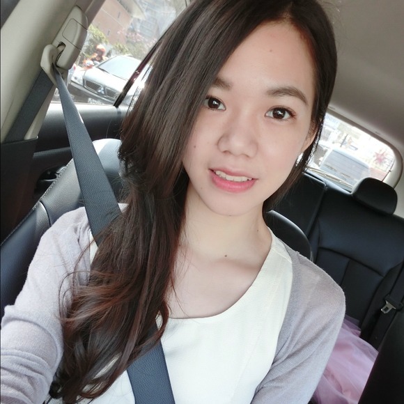 Profile Picture of Doris Liu (@doris_liu) on Poshmark