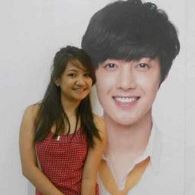 Profile Picture of Janine Ray Dingcong (@foxyneeka) on Twitter