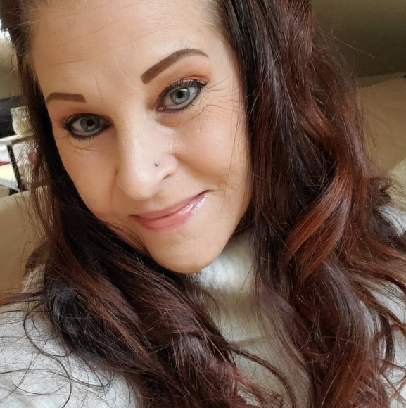 Profile Picture of Tonya Mccormack (@tawnyb303) on Poshmark