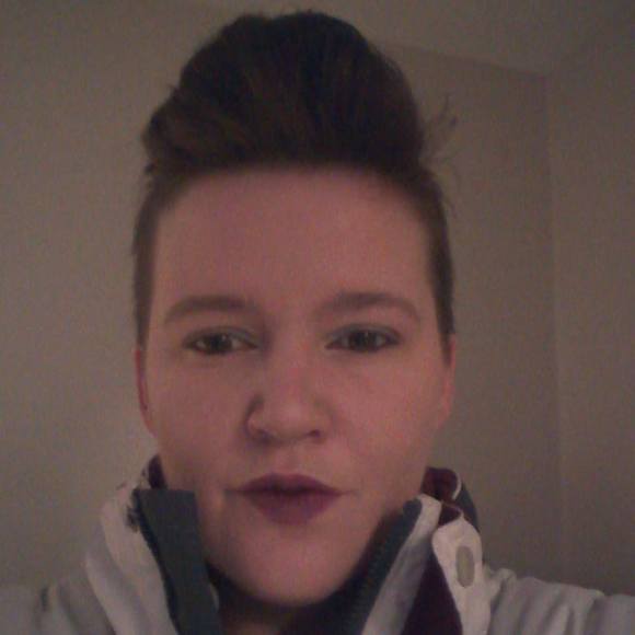 Profile Picture of Anne-marie Schlievert (@aschlievert) on Poshmark