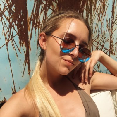 Profile Picture of Jules (@julia_lamb17) on Twitter