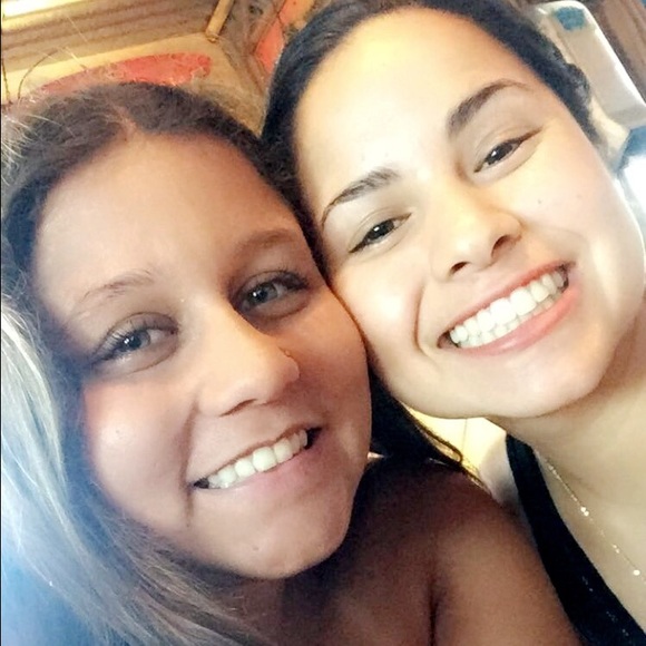 Profile Picture of Janel Jauregui (@jjauregui10) on Poshmark