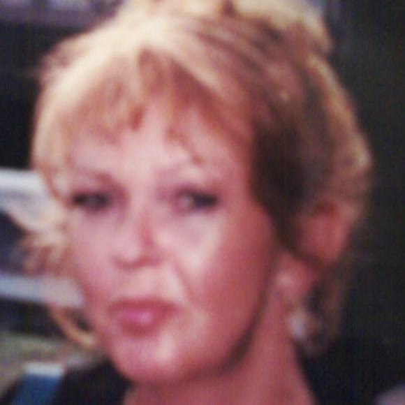 Carolene Pitts - Poshmark Profile Picture of Carolene Pitts (@crlnpitts) on Poshmark